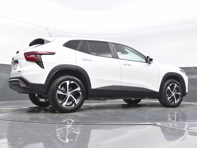 2025 Summit White Chevrolet Trax 1RS FWD SUV