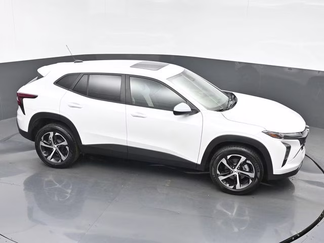 2025 Summit White Chevrolet Trax 1RS FWD SUV