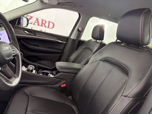 2023 Bright White Clearcoat Jeep Grand Cherokee L Limited RWD SUV