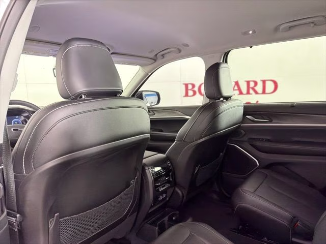 2023 Bright White Clearcoat Jeep Grand Cherokee L Limited RWD SUV
