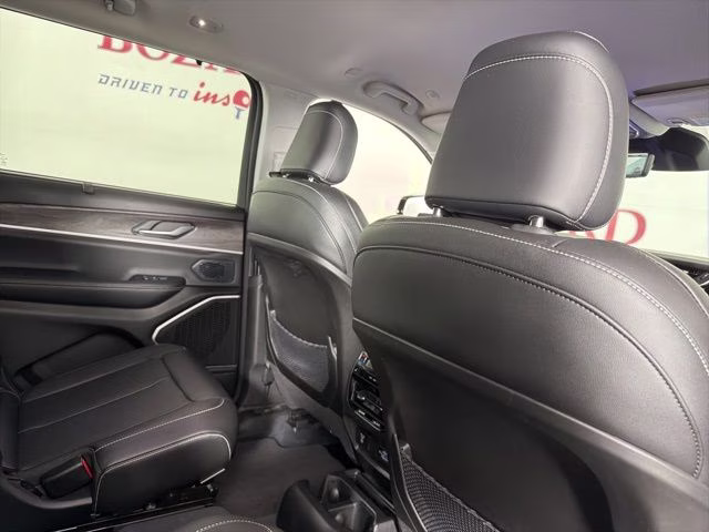 2023 Bright White Clearcoat Jeep Grand Cherokee L Limited RWD SUV