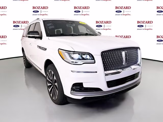 2024 Pristine White Metallic Tri-Coat Lincoln Navigator L Reserve 4X4 SUV