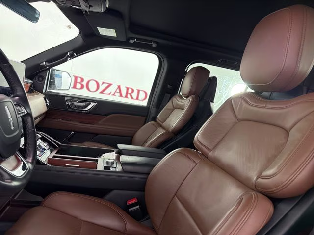 2024 White Metallic Lincoln Navigator L Reserve 4X4 SUV