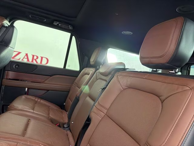 2024 White Metallic Lincoln Navigator L Reserve 4X4 SUV