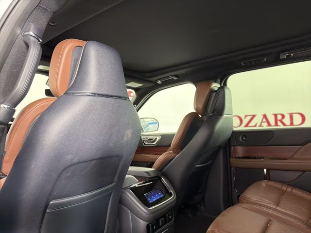 2024 White Metallic Lincoln Navigator L Reserve 4X4 SUV