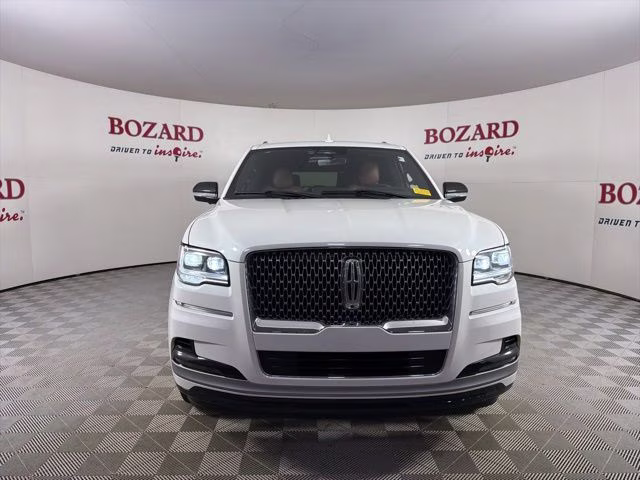 2024 White Metallic Lincoln Navigator L Reserve 4X4 SUV