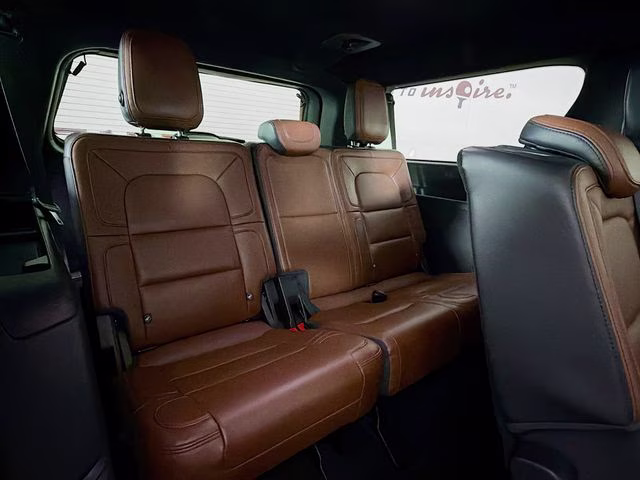 2024 Pristine White Metallic Tri-Coat Lincoln Navigator L Reserve 4X4 SUV