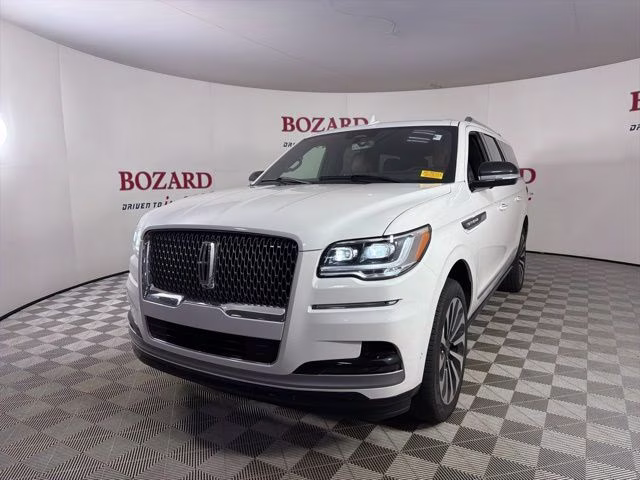 2024 White Metallic Lincoln Navigator L Reserve 4X4 SUV