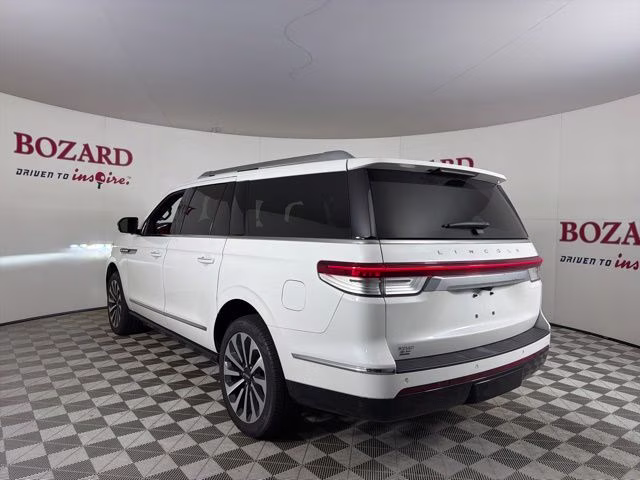 2024 White Metallic Lincoln Navigator L Reserve 4X4 SUV