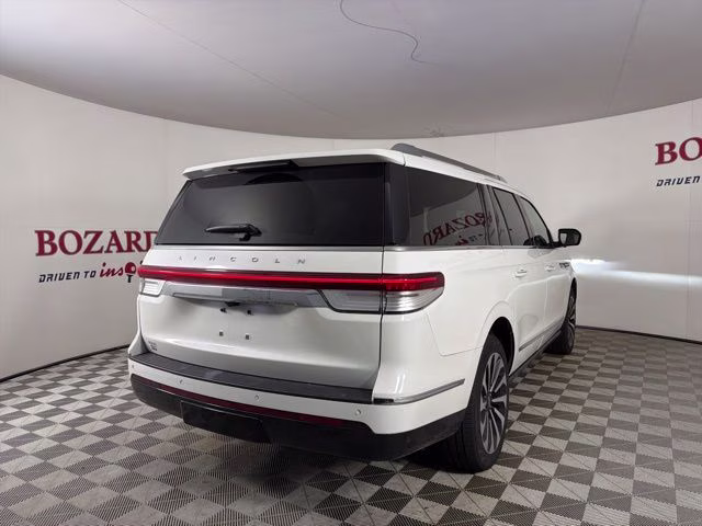 2024 White Metallic Lincoln Navigator L Reserve 4X4 SUV