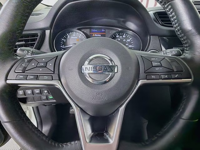 2019 Glacier White Nissan Rogue SV FWD SUV