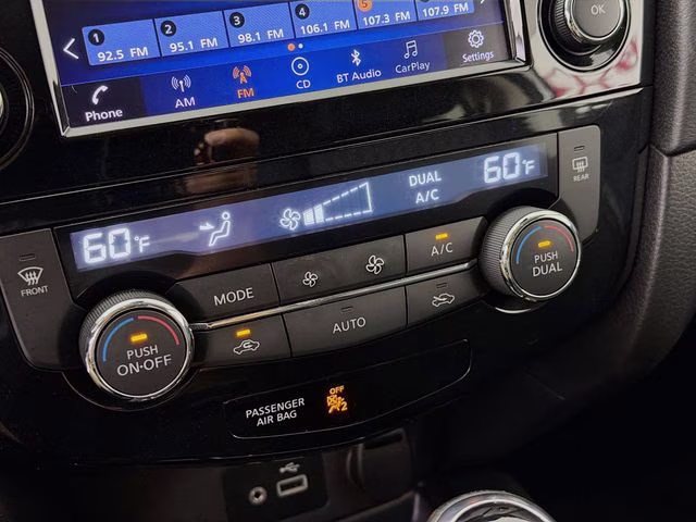 2019 Glacier White Nissan Rogue SV FWD SUV