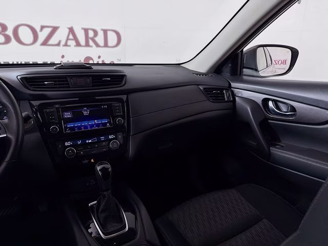 2019 Glacier White Nissan Rogue SV FWD SUV