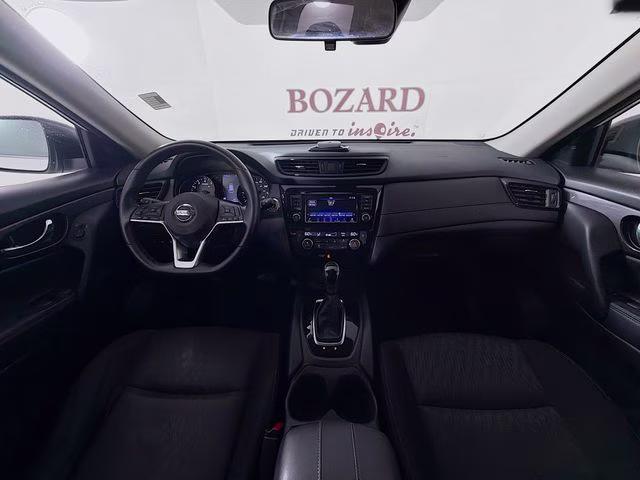 2019 Glacier White Nissan Rogue SV FWD SUV