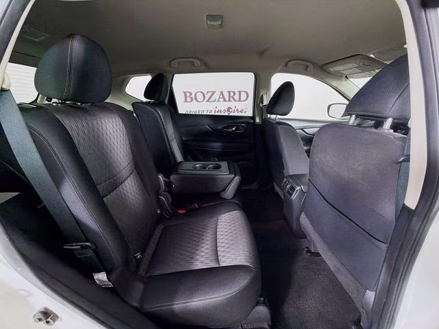2019 Glacier White Nissan Rogue SV FWD SUV