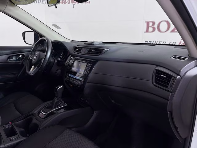 2019 Glacier White Nissan Rogue SV FWD SUV