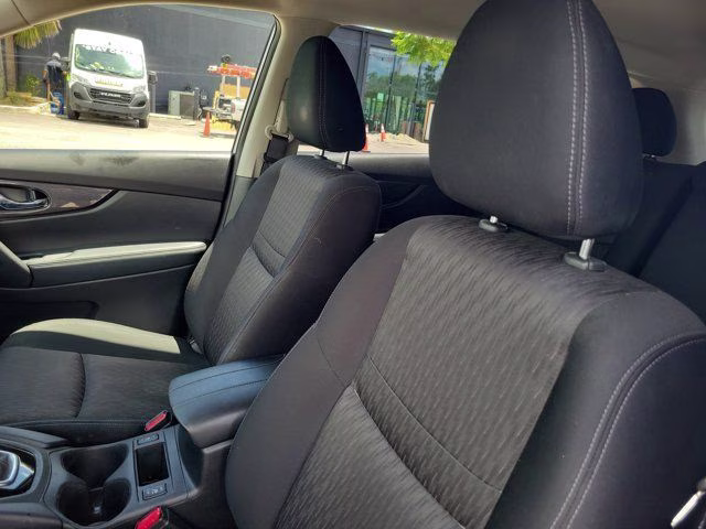 2020 Brilliant Silver Metallic Nissan Rogue SV FWD SUV