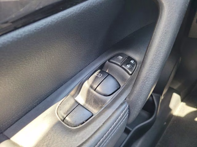 2020 Brilliant Silver Metallic Nissan Rogue SV FWD SUV