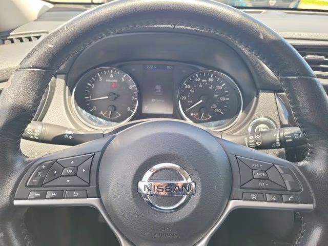 2020 Brilliant Silver Metallic Nissan Rogue SV FWD SUV
