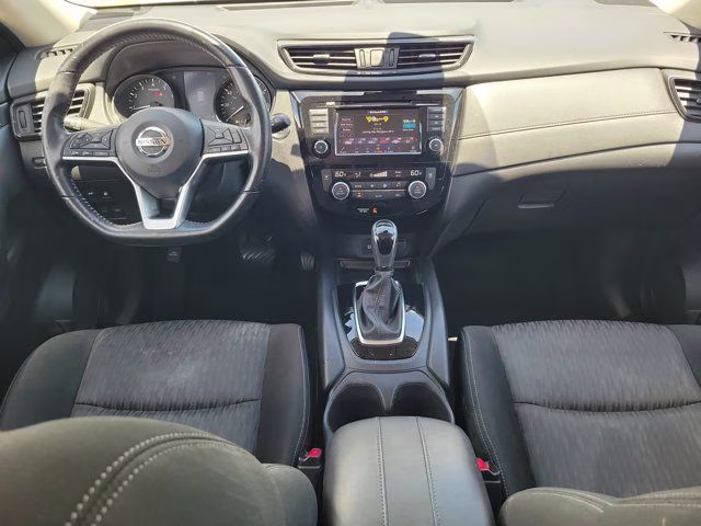 2020 Brilliant Silver Metallic Nissan Rogue SV FWD SUV