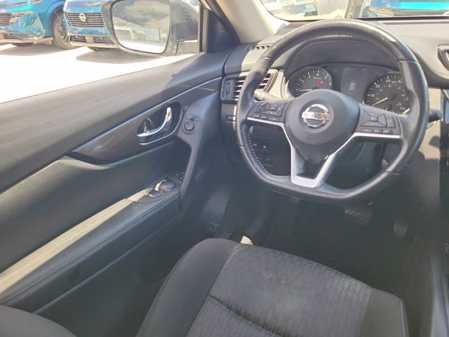 2020 Brilliant Silver Metallic Nissan Rogue SV FWD SUV