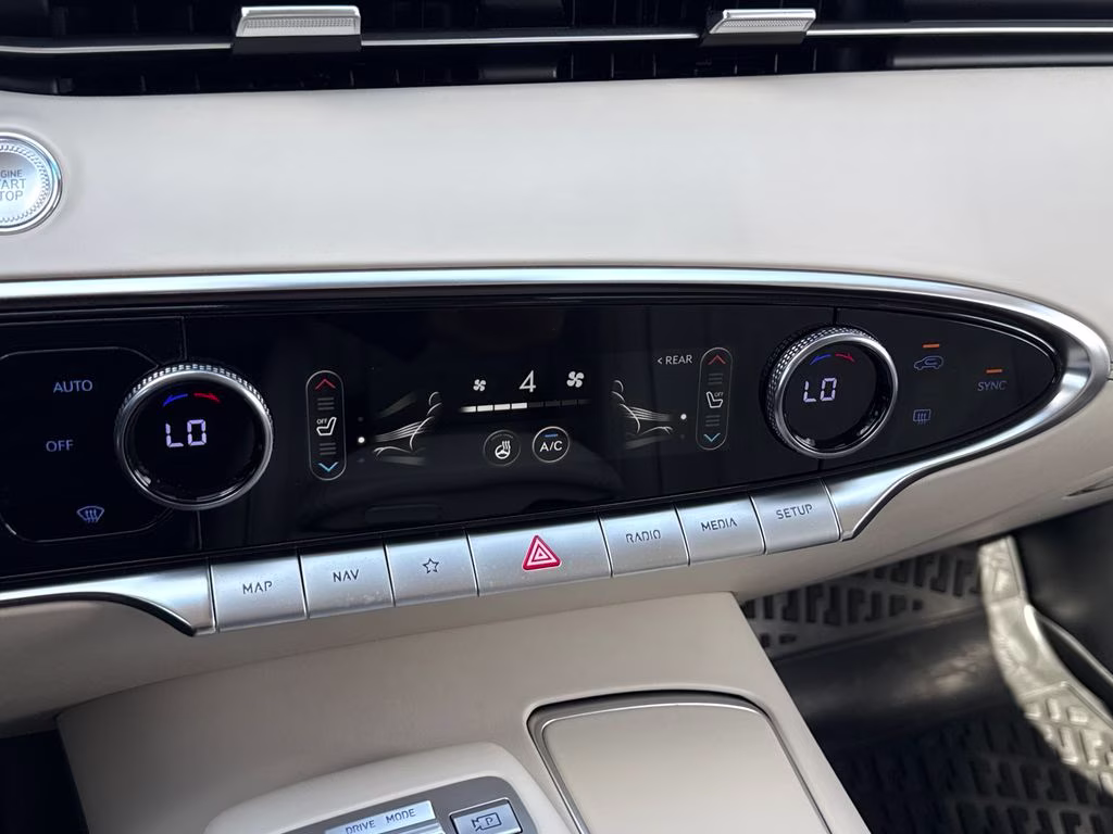 2025 Uyuni White Genesis GV70 3.5T Sport Advanced AWD SUV
