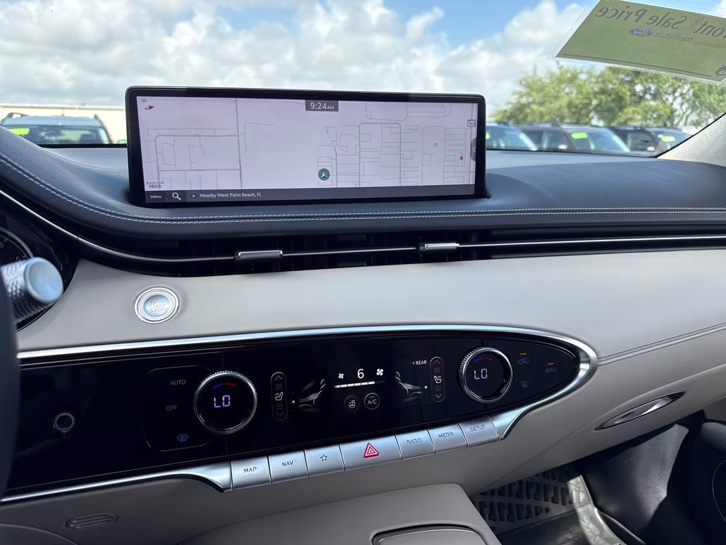 2025 Uyuni White Genesis GV70 3.5T Sport Advanced AWD SUV