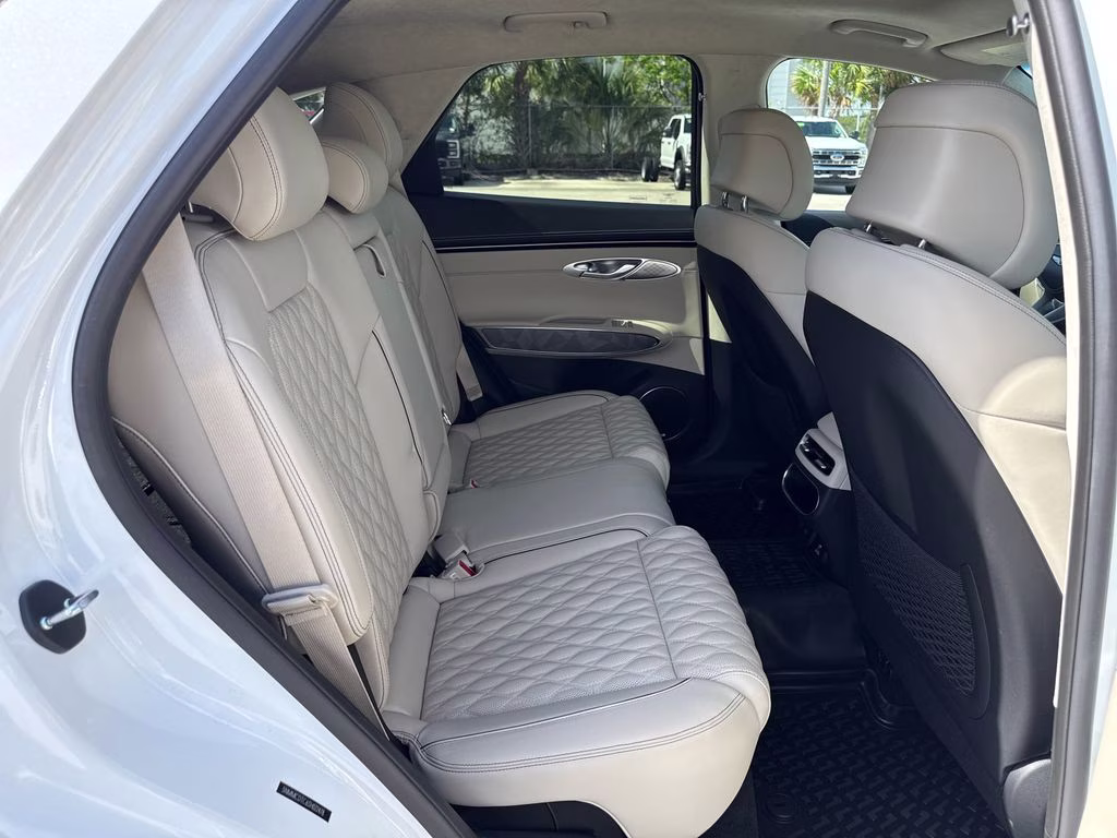 2025 Uyuni White Genesis GV70 3.5T Sport Advanced AWD SUV