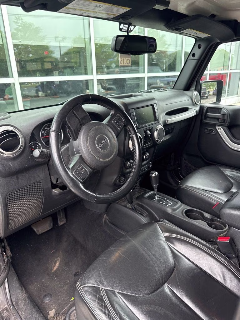2017 Granite Crystal Metallic Clearcoat Jeep Wrangler Unlimited Sahara 4X4 SUV