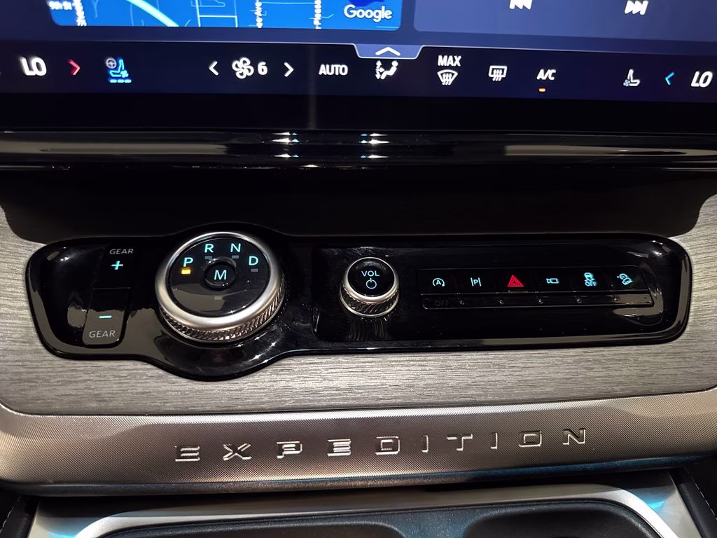 2025 Oxford White Ford Expedition Max Platinum 4X4 SUV