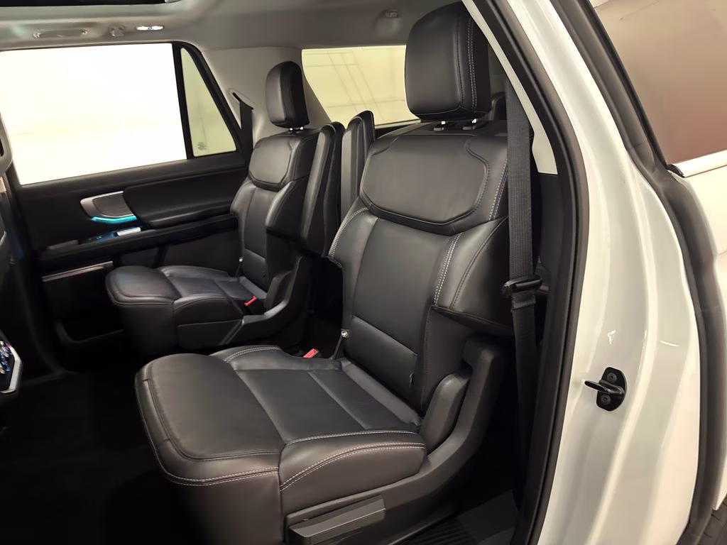 2025 Oxford White Ford Expedition Max Platinum 4X4 SUV