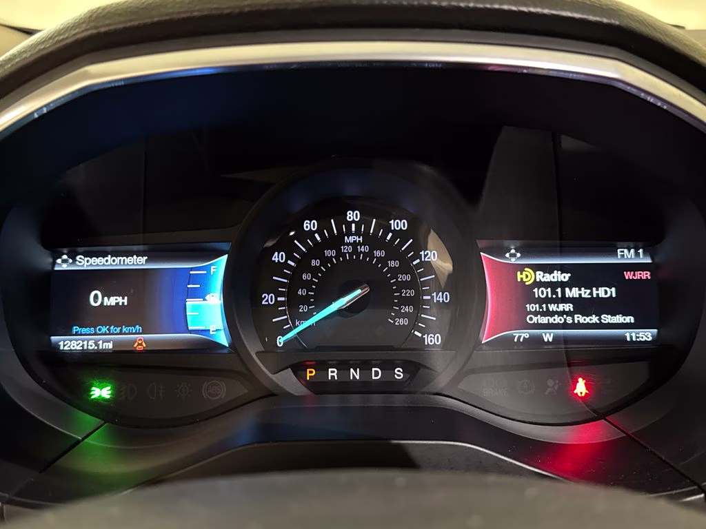 2017 Magnetic Metallic Ford Edge Titanium FWD SUV