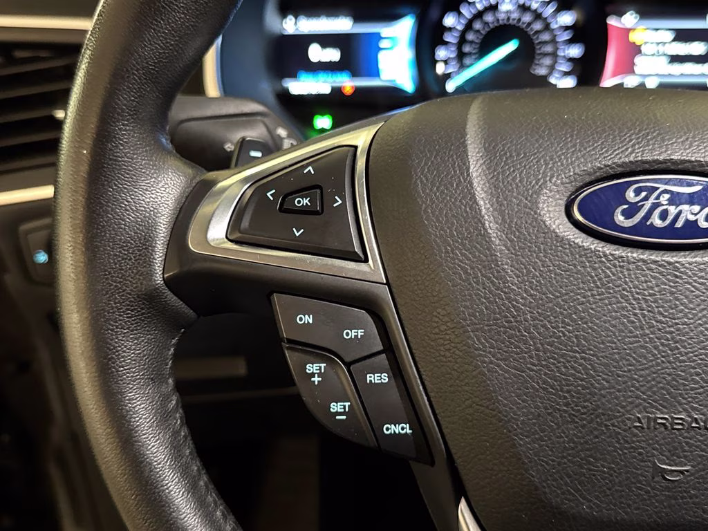 2017 Magnetic Metallic Ford Edge Titanium FWD SUV