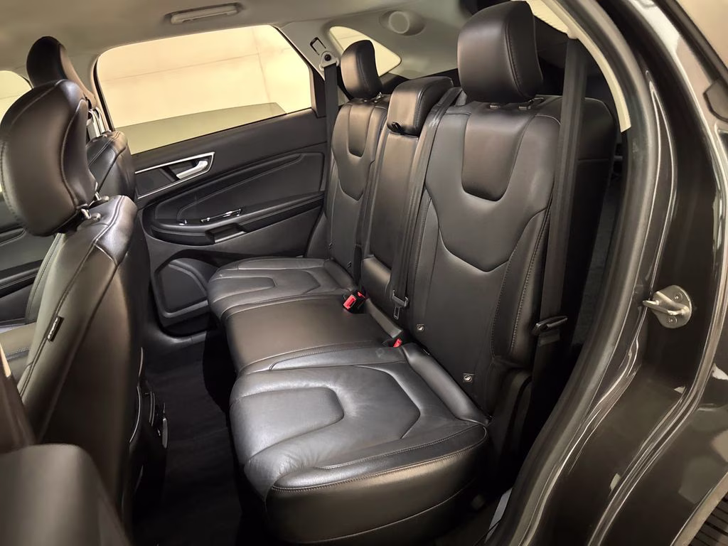 2017 Magnetic Metallic Ford Edge Titanium FWD SUV
