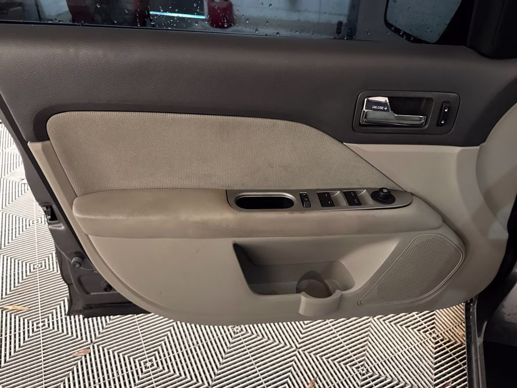 2011 Sterling Gray Metallic Ford Fusion Hybrid Base FWD Sedan