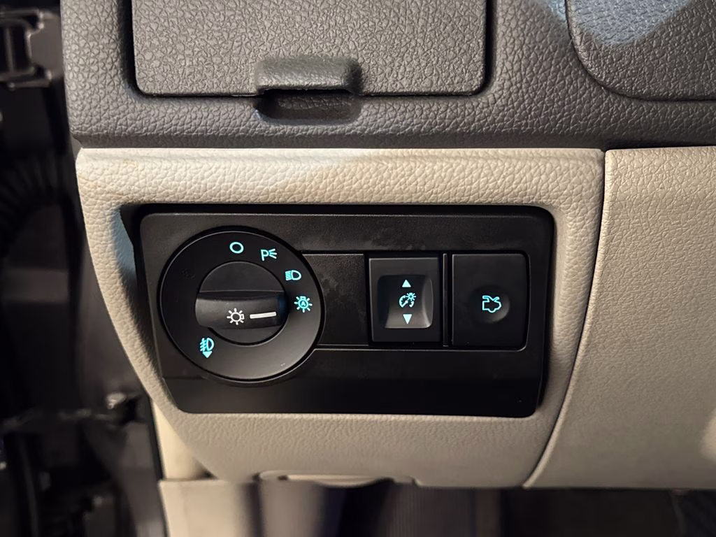 2011 Sterling Gray Metallic Ford Fusion Hybrid Base FWD Sedan
