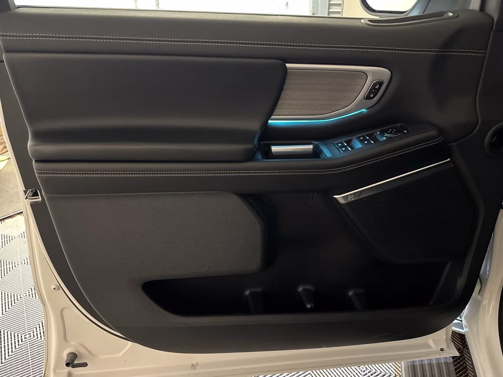 2025 Oxford White Ford Expedition Max Platinum 4X4 SUV