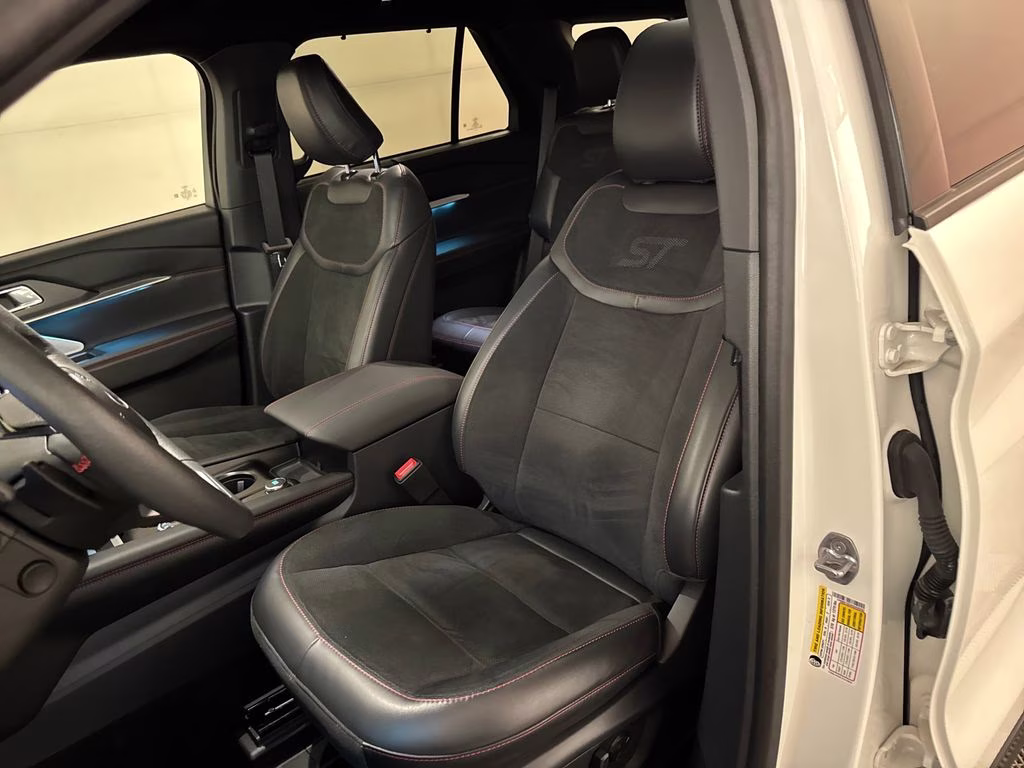 2025 White Metallic Ford Explorer ST RWD SUV