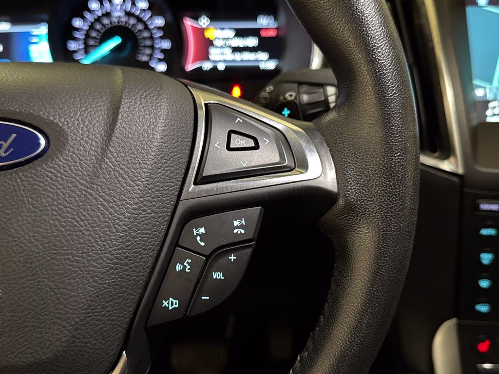 2017 Magnetic Metallic Ford Edge Titanium FWD SUV