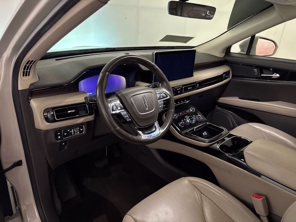 2022 Ceramic Pearl Metallic Tinted Clearcoat Lincoln Nautilus Reserve FWD SUV