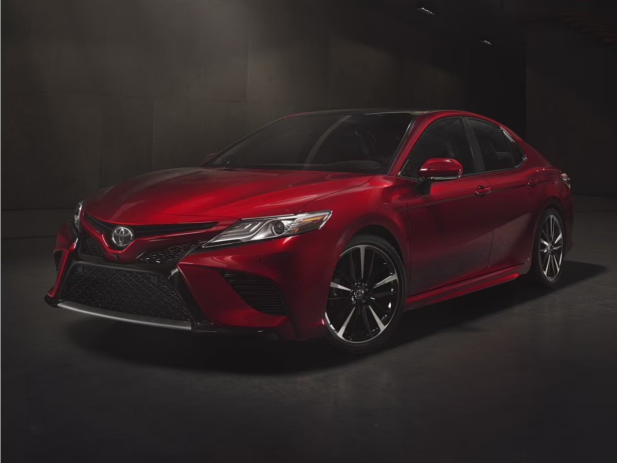 2018 Blue Streak Metallic Toyota Camry SE FWD Sedan