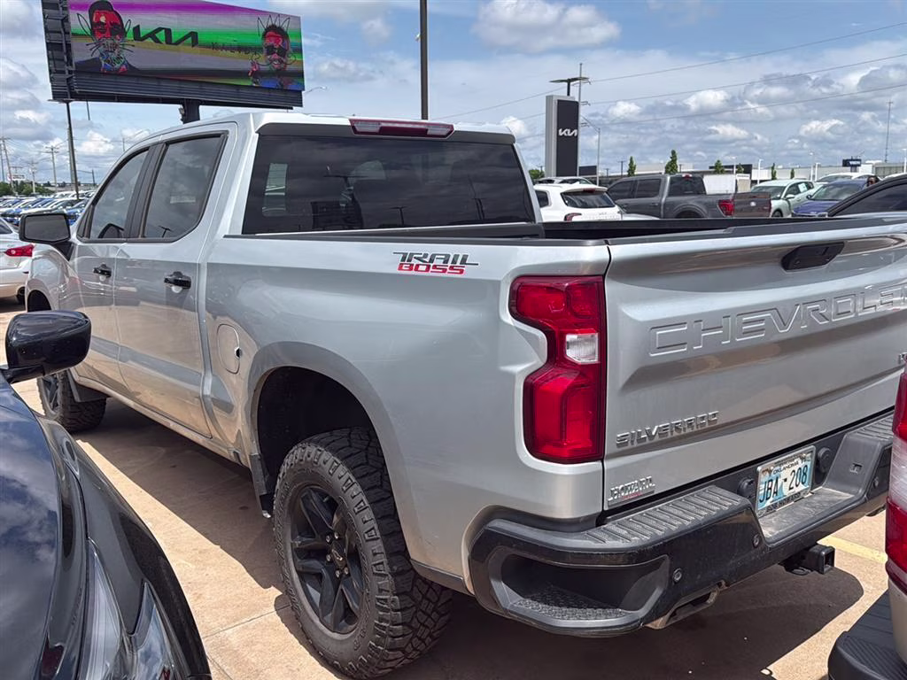 2022 Summit White Chevrolet Silverado 1500 LTD LT Trail Boss 4X4 Truck