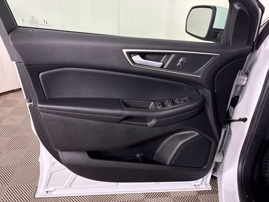 2023 Oxford White Ford Edge SEL AWD SUV
