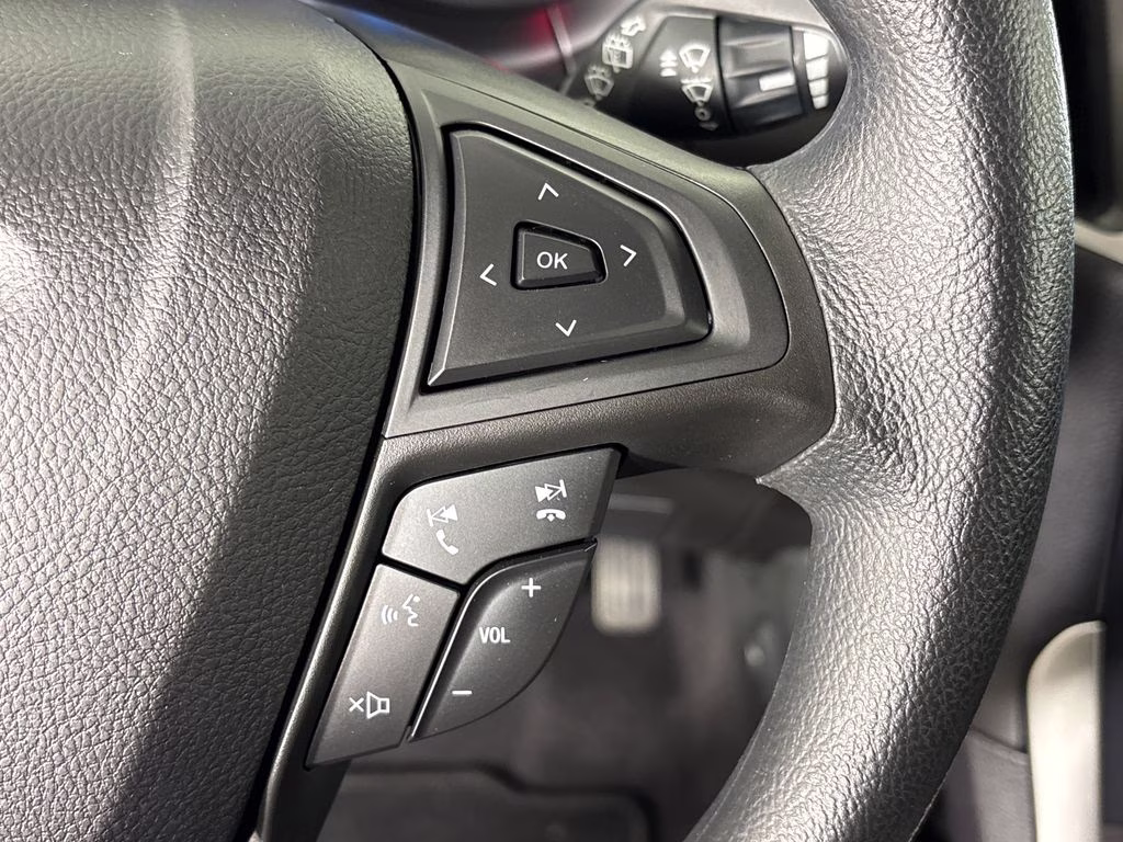 2023 Oxford White Ford Edge SEL AWD SUV