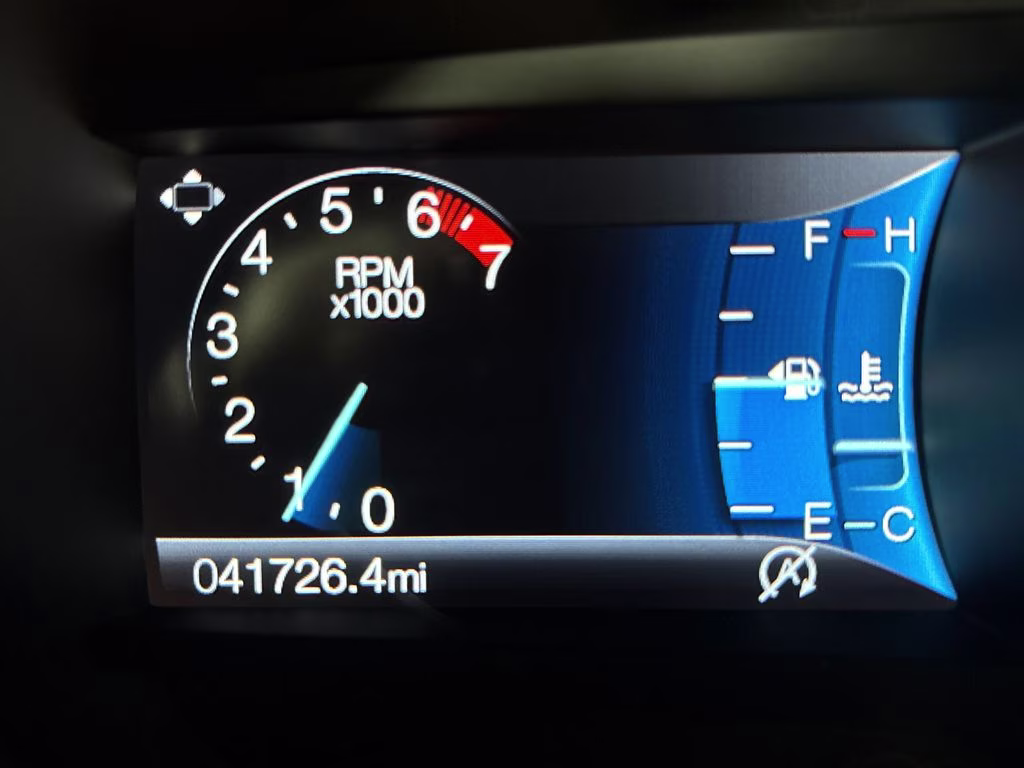 2023 Oxford White Ford Edge SEL AWD SUV