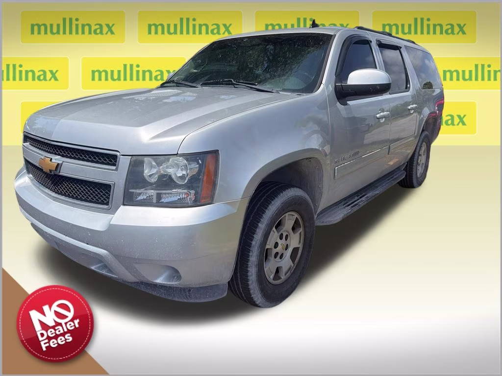 2014 Silver Ice Metallic Chevrolet Suburban 1500 LS RWD SUV