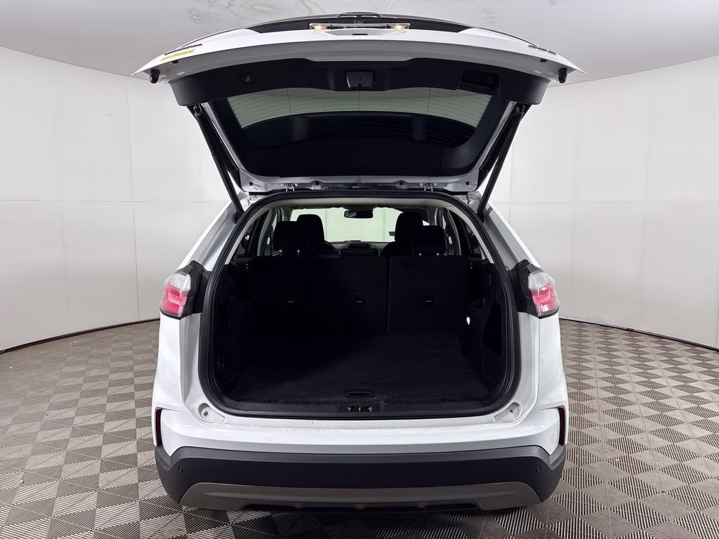 2023 Oxford White Ford Edge SEL AWD SUV