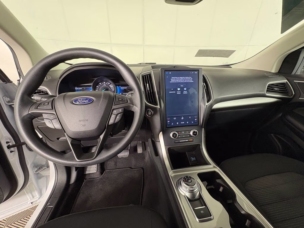 2023 Oxford White Ford Edge SEL AWD SUV