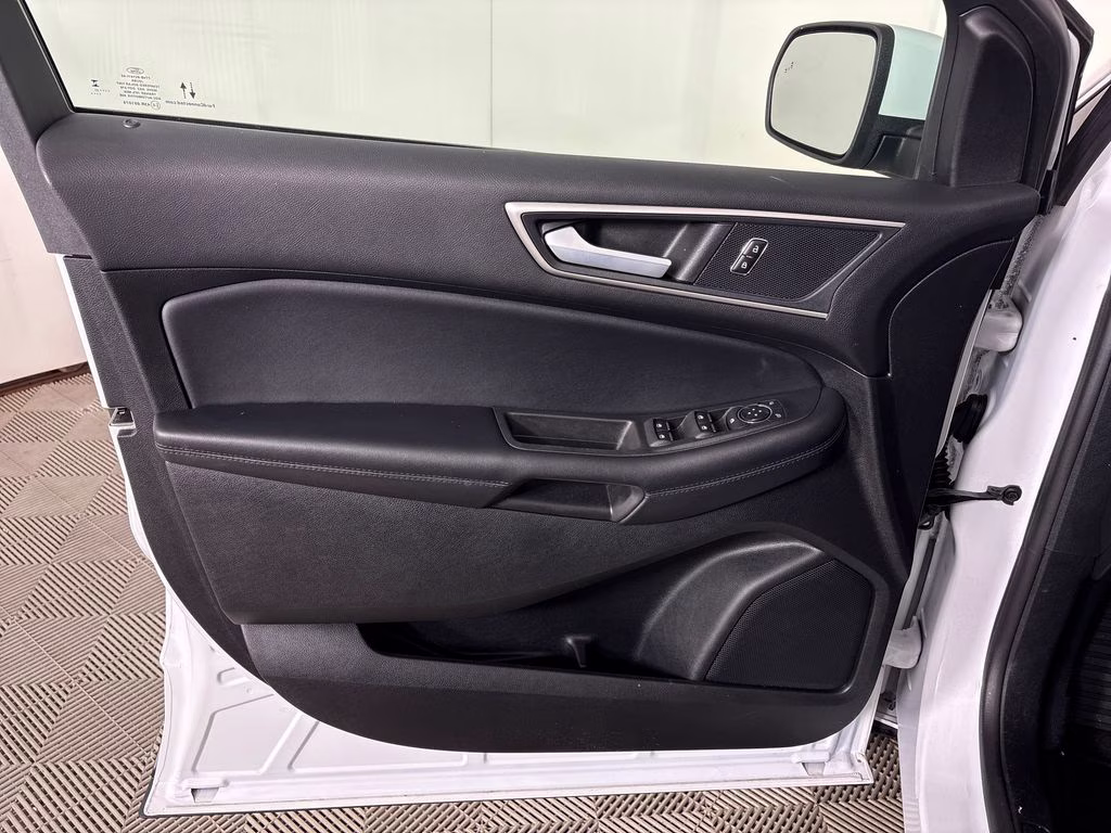 2023 Oxford White Ford Edge SEL AWD SUV