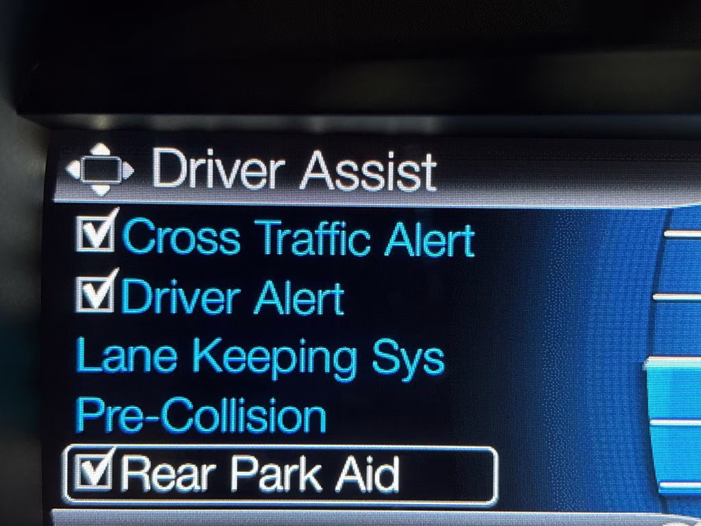 2023 Oxford White Ford Edge SEL AWD SUV
